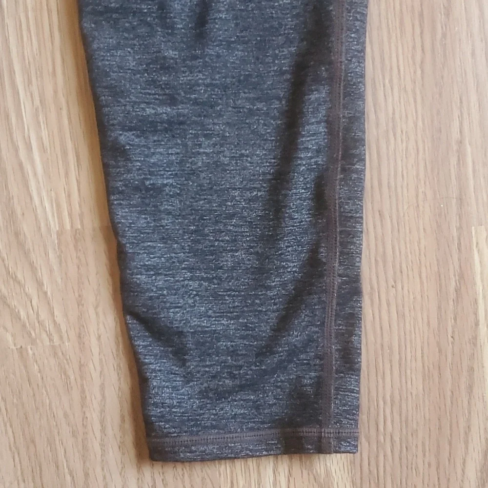 Athleta yoga pants final price - Picture 3 of 7